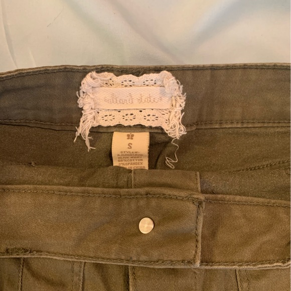 Army Green Skirt - Picture 3 of 3